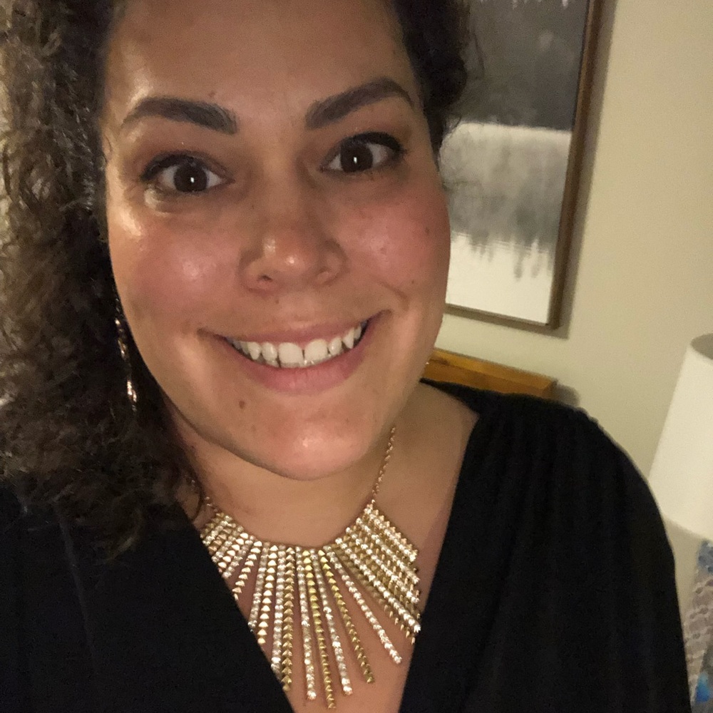 Meet your Posher, Noelle